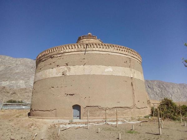 آزادسازی حریم برج کبوترخانه چهاربرج اصفهان